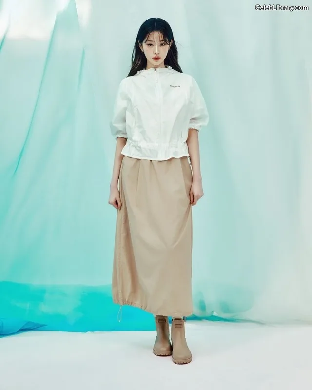 Jang Won-young  장원영 WONYOUNG photo 7 of 5846
