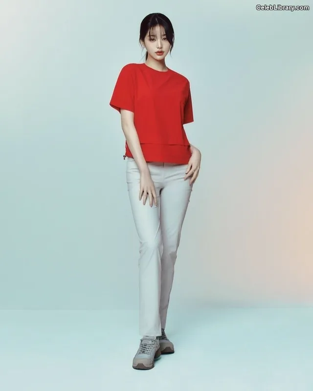 Jang Won-young  장원영 WONYOUNG photo 9 of 5846
