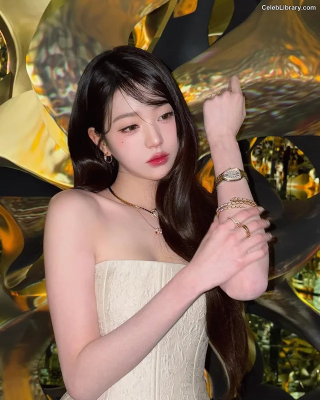 Jang Won-young  장원영 WONYOUNG photo 4 of 5846