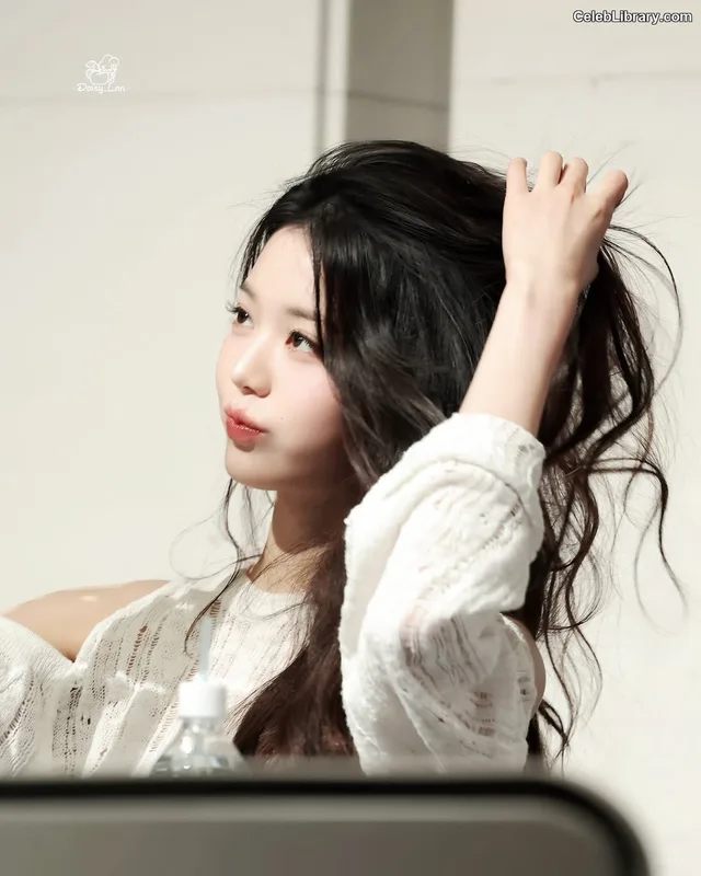 Jang Won-young  장원영 WONYOUNG photo 8 of 5846