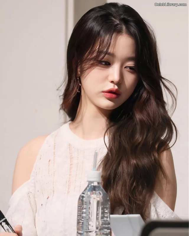 Jang Won-young  장원영 WONYOUNG photo 13 of 5846