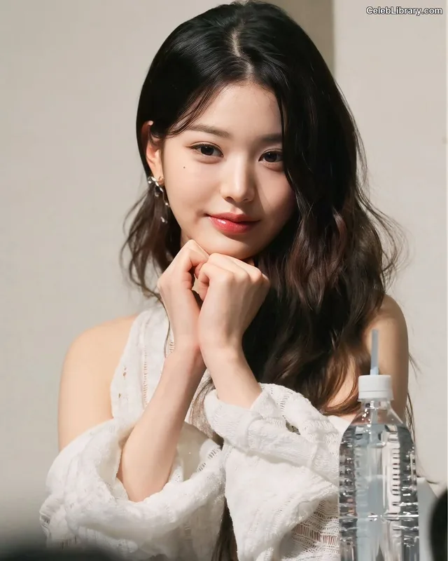 Jang Won-young  장원영 WONYOUNG photo 14 of 5846