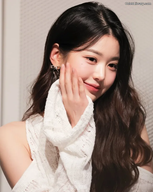 Jang Won-young  장원영 WONYOUNG photo 15 of 5846