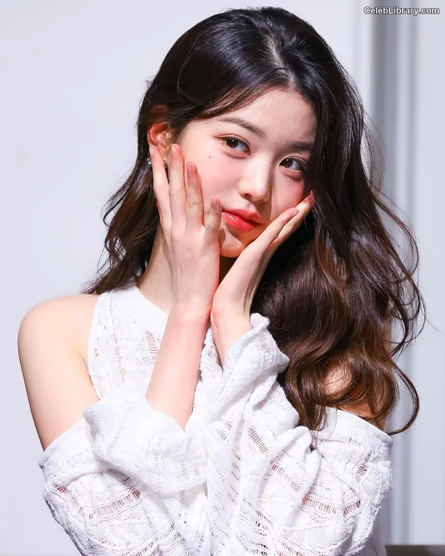 Jang Won-young  장원영 WONYOUNG photo 24 of 5846
