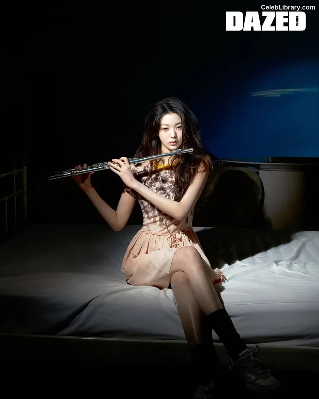 Jang Won-young  장원영 WONYOUNG photo 1 of 5846