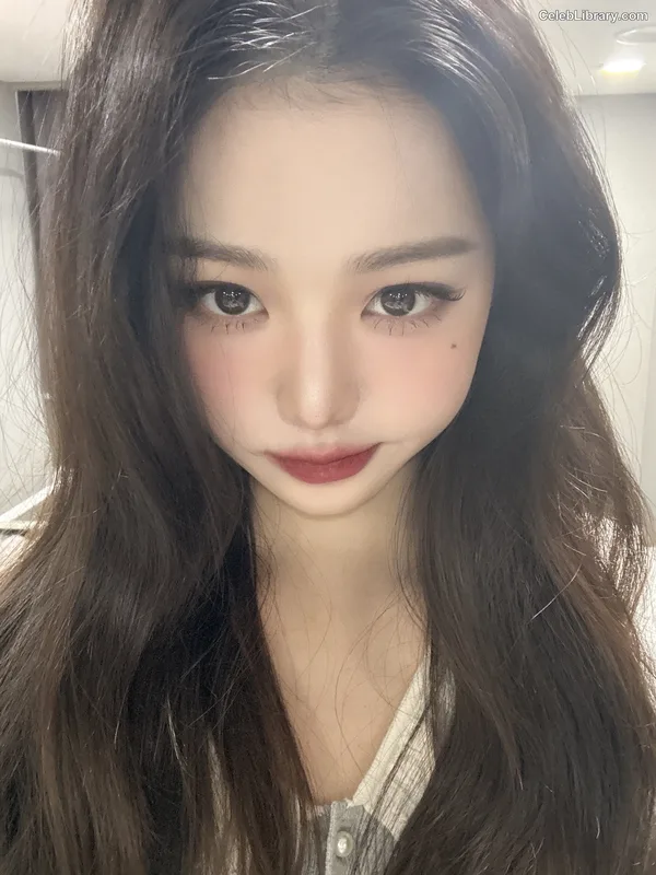 Jang Won-young  장원영 WONYOUNG photo 8 of 5846