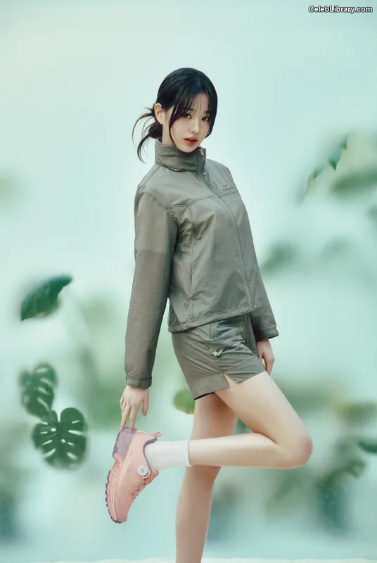 Jang Won-young  장원영 WONYOUNG photo 10 of 5846