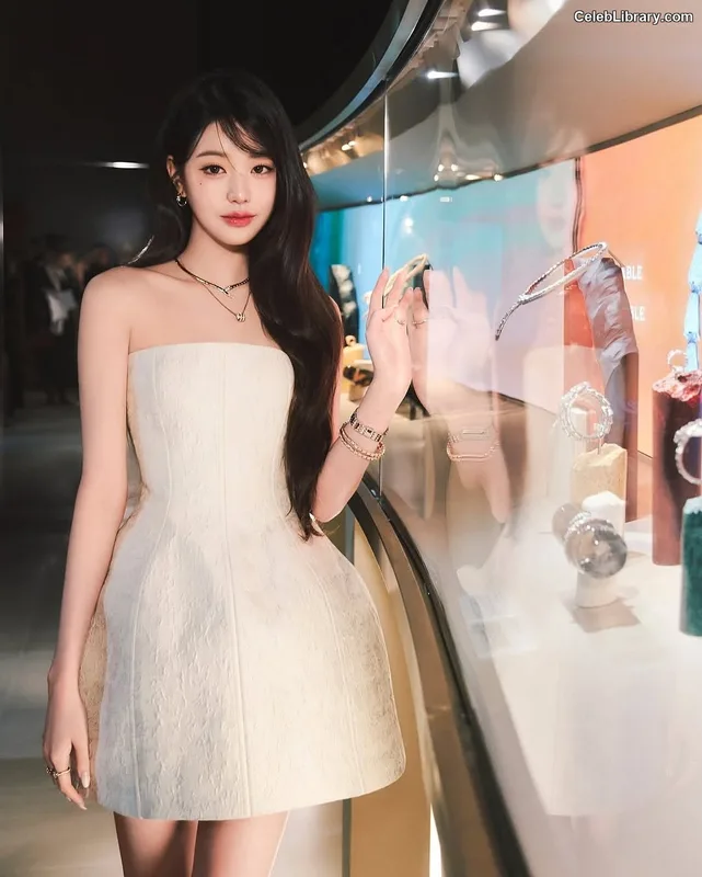 Jang Won-young  장원영 WONYOUNG photo 16 of 5846