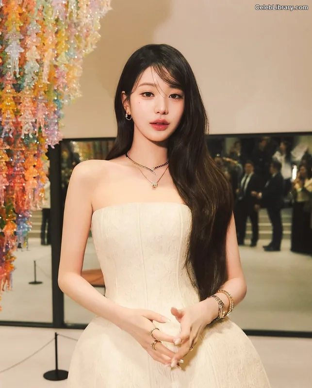 Jang Won-young  장원영 WONYOUNG photo 17 of 5846