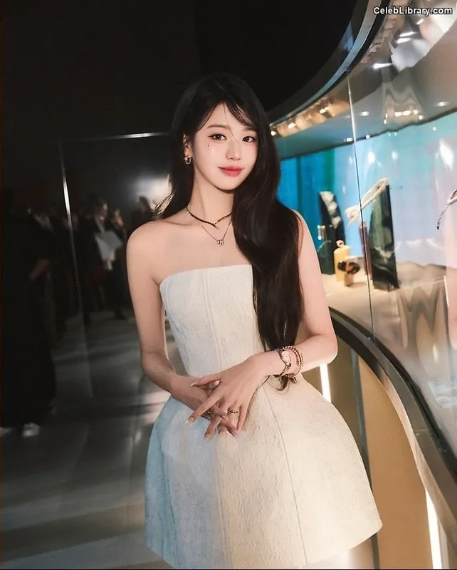 Jang Won-young  장원영 WONYOUNG photo 18 of 5846