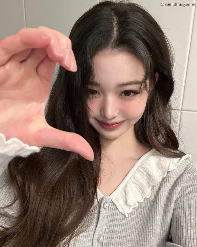 Jang Won-young  장원영 WONYOUNG photo 21 of 5846