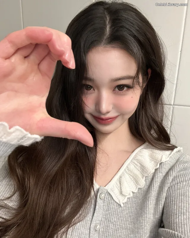 Jang Won-young  장원영 WONYOUNG photo 22 of 5846