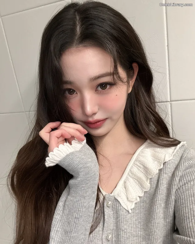 Jang Won-young  장원영 WONYOUNG photo 23 of 5846