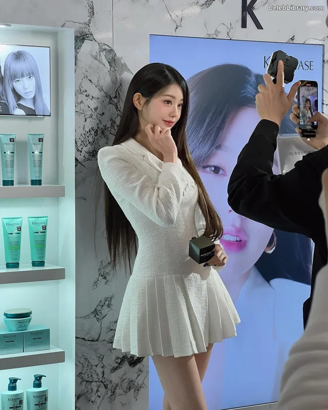 Jang Won-young  장원영 WONYOUNG photo 8 of 5846