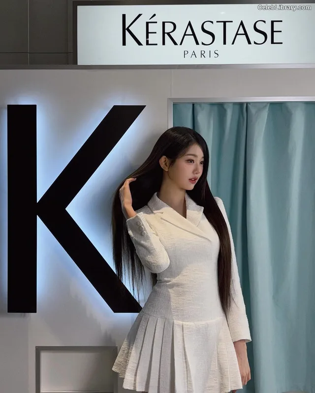 Jang Won-young  장원영 WONYOUNG photo 20 of 5846