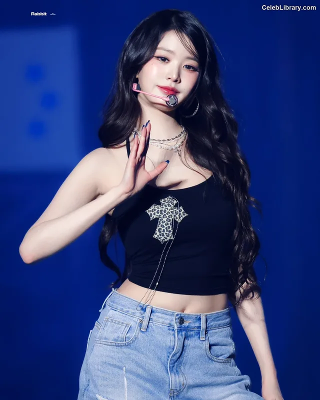 Jang Won-young  장원영 WONYOUNG photo 22 of 5846