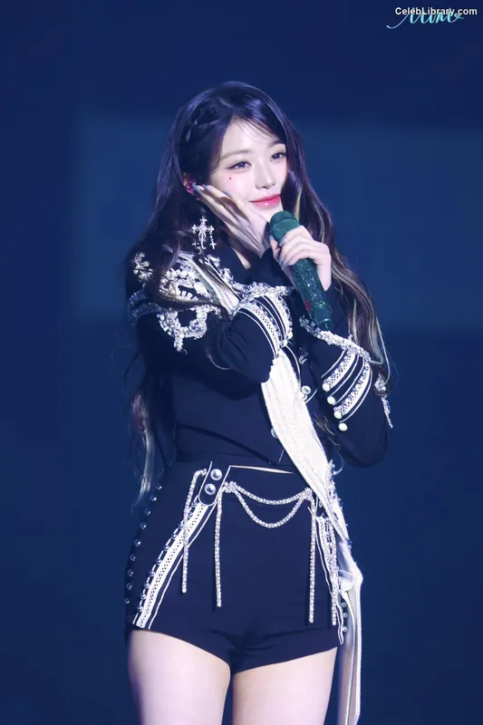 Jang Won-young  장원영 WONYOUNG photo 5 of 5846