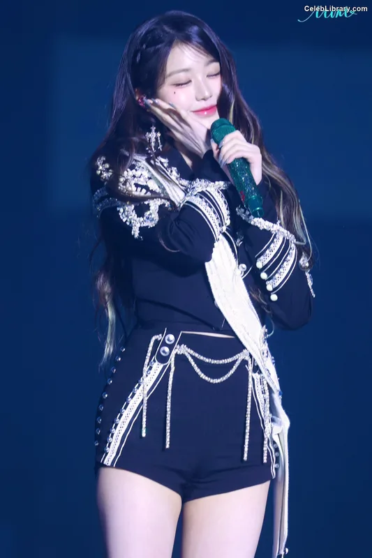 Jang Won-young  장원영 WONYOUNG photo 6 of 5846