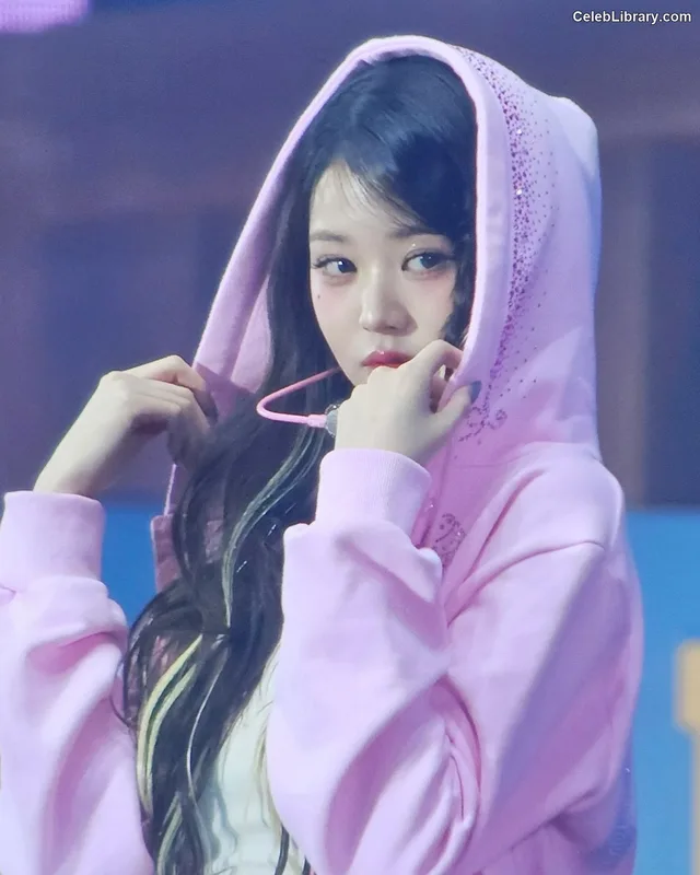 Jang Won-young  장원영 WONYOUNG photo 13 of 5846