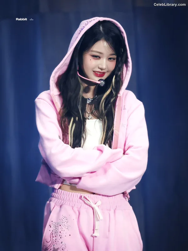 Jang Won-young  장원영 WONYOUNG photo 17 of 5846