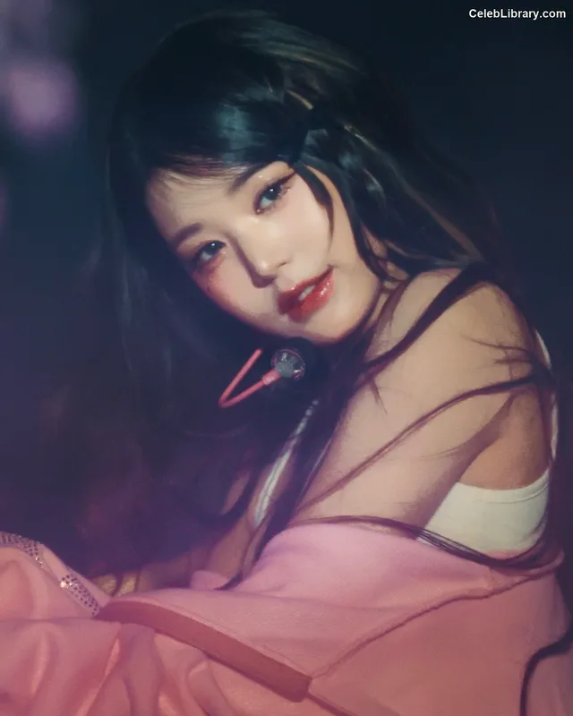 Jang Won-young  장원영 WONYOUNG photo 20 of 5846
