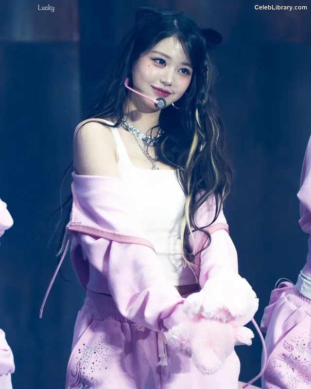 Jang Won-young  장원영 WONYOUNG photo 21 of 5846