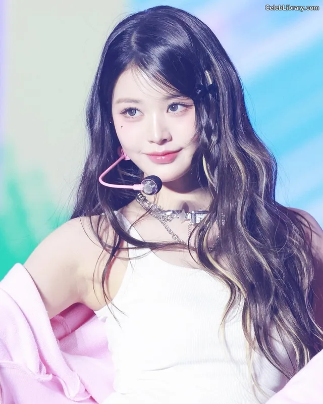 Jang Won-young  장원영 WONYOUNG photo 22 of 5846