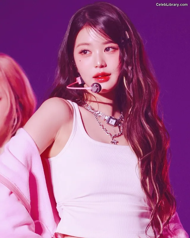 Jang Won-young  장원영 WONYOUNG photo 24 of 5846