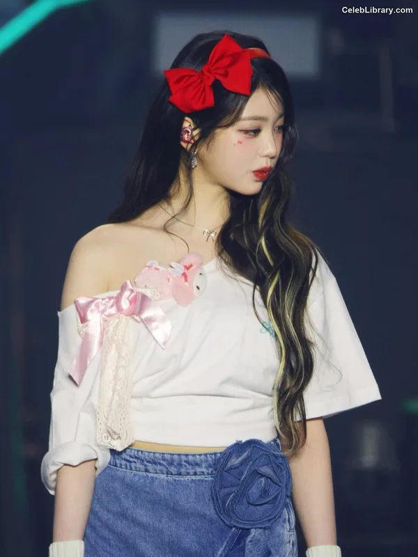 Jang Won-young  장원영 WONYOUNG photo 11 of 5846