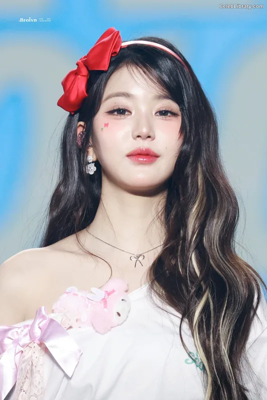 Jang Won-young  장원영 WONYOUNG photo 13 of 5846