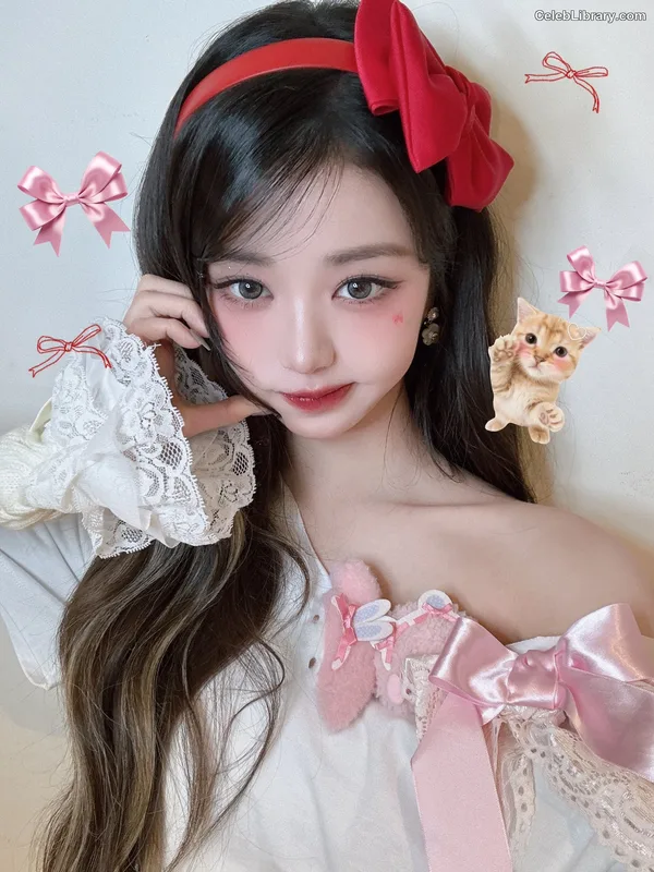 Jang Won-young  장원영 WONYOUNG photo 2 of 5846