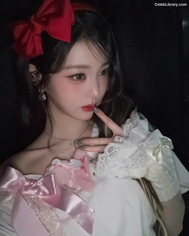 Jang Won-young  장원영 WONYOUNG photo 13 of 5846