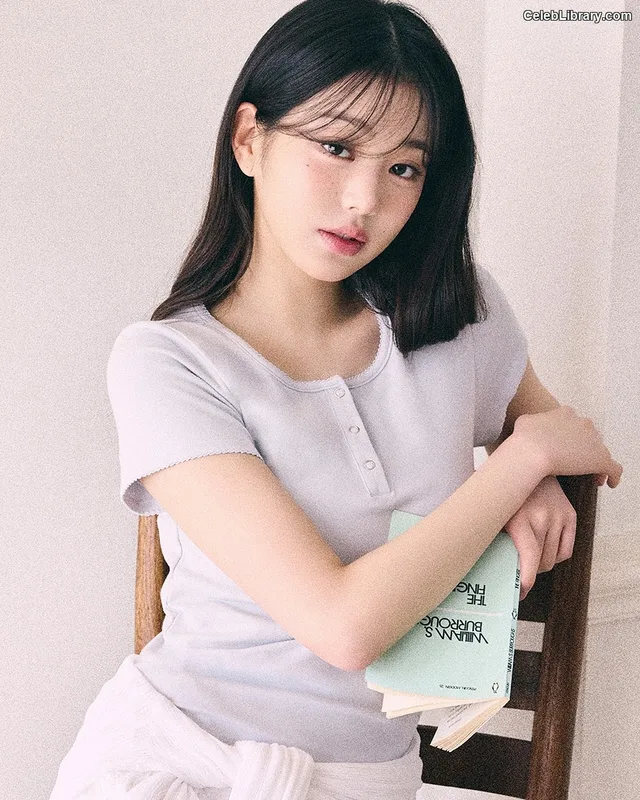 Jang Won-young 장원영 WONYOUNG photo 10 of 5846