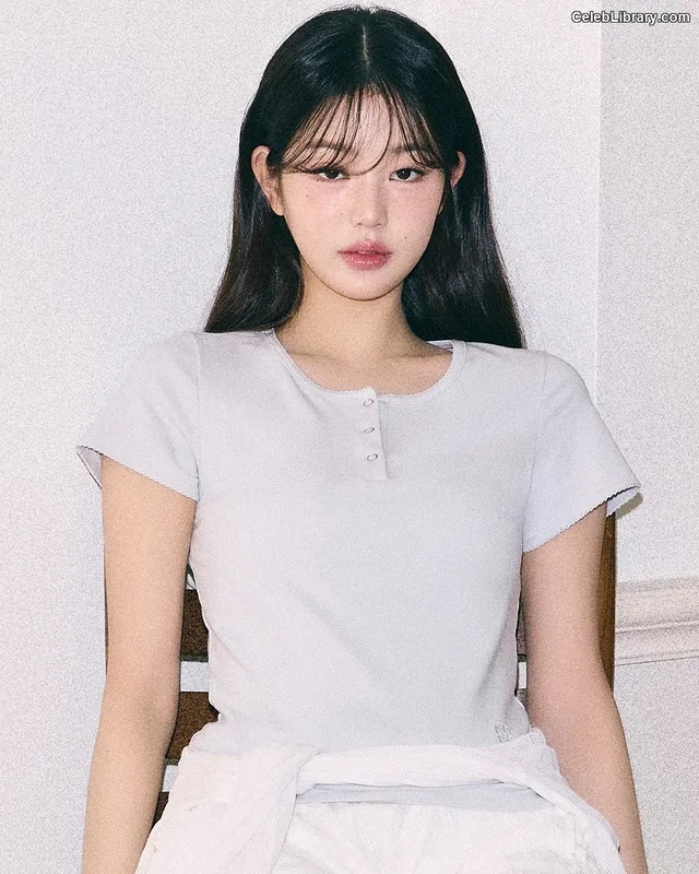 Jang Won-young 장원영 WONYOUNG photo 13 of 5846