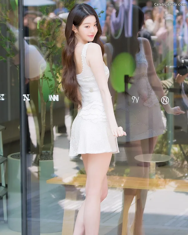 Jang Won-young 장원영 WONYOUNG photo 17 of 5846