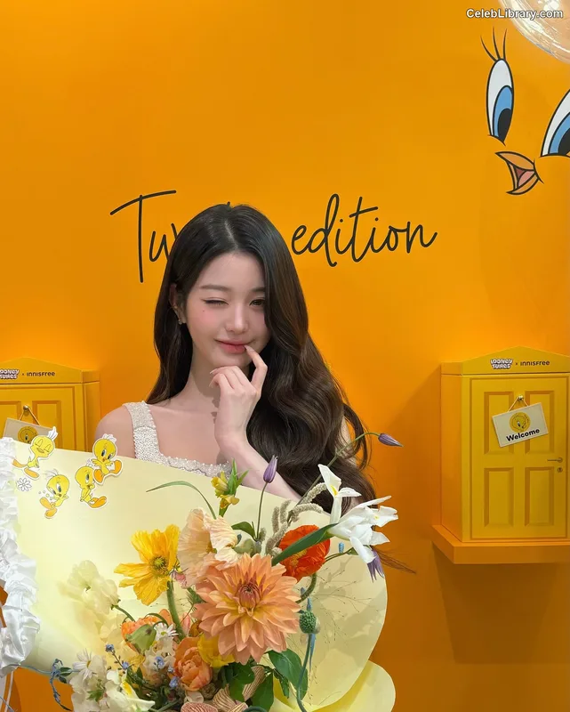 Jang Won-young 장원영 WONYOUNG photo 14 of 5846