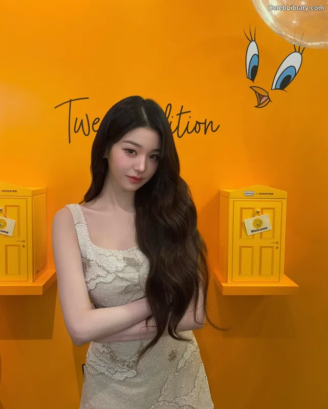 Jang Won-young 장원영 WONYOUNG photo 15 of 5846