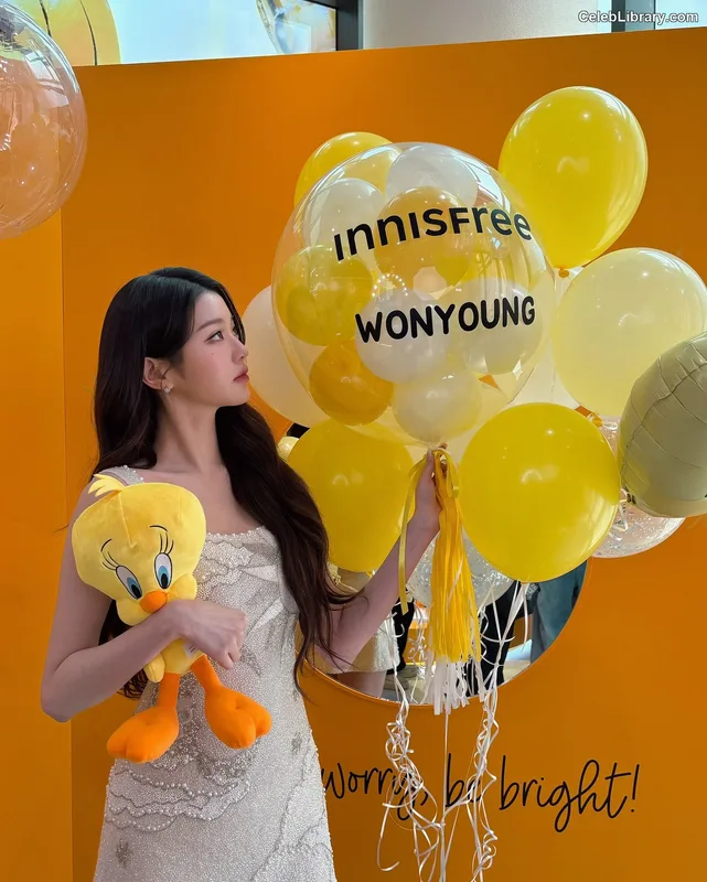 Jang Won-young 장원영 WONYOUNG photo 16 of 5846