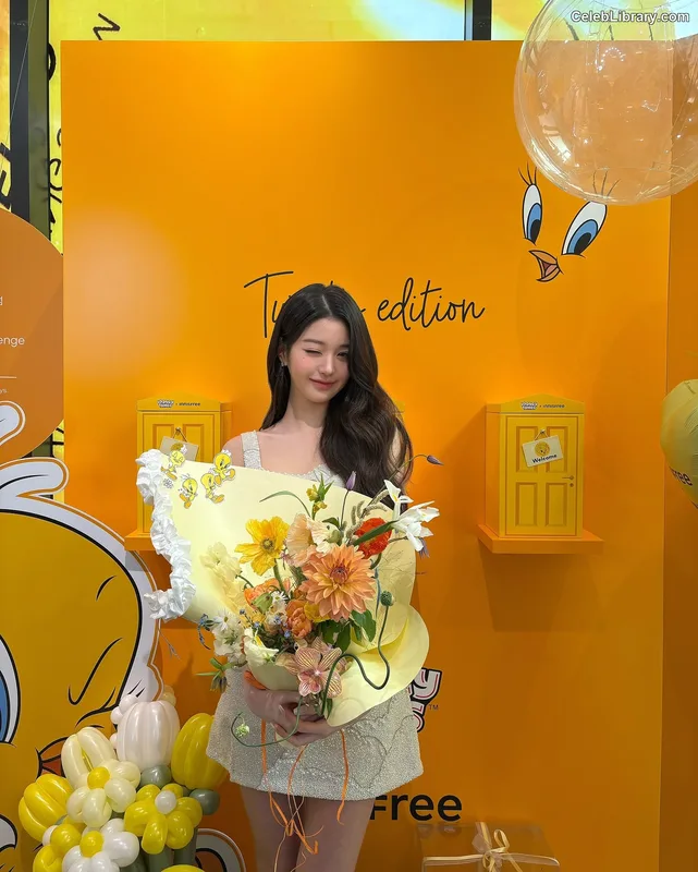 Jang Won-young 장원영 WONYOUNG photo 17 of 5846