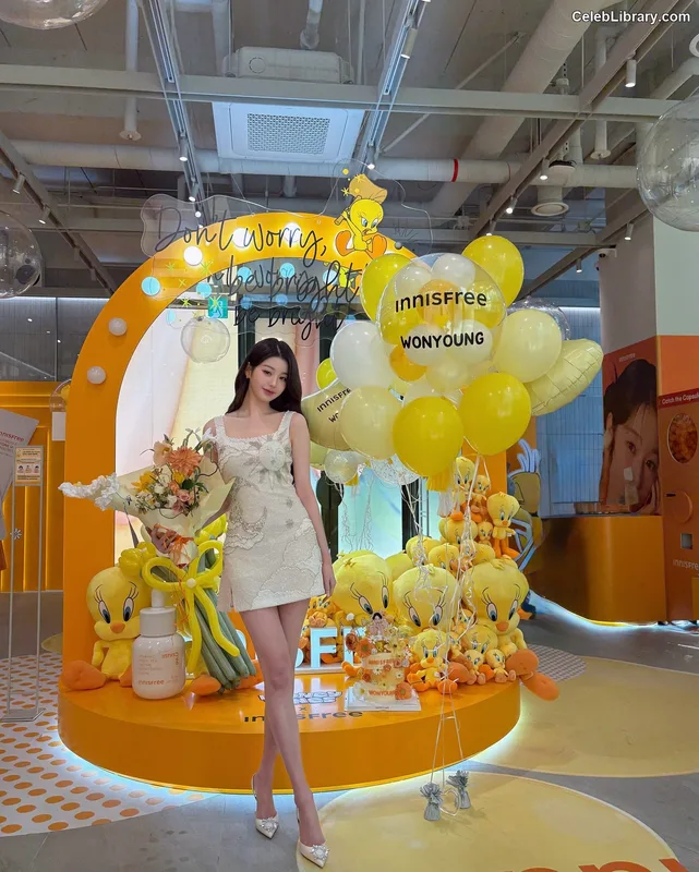 Jang Won-young 장원영 WONYOUNG photo 18 of 5846