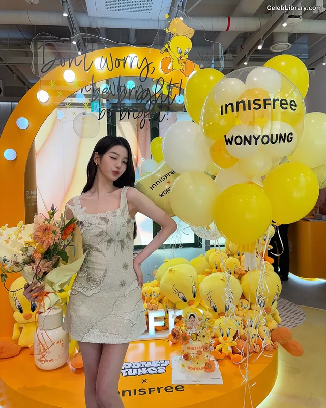 Jang Won-young 장원영 WONYOUNG photo 19 of 5846