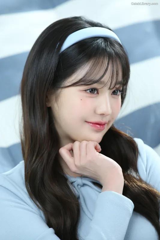Jang Won-young  장원영 WONYOUNG photo 3 of 5846