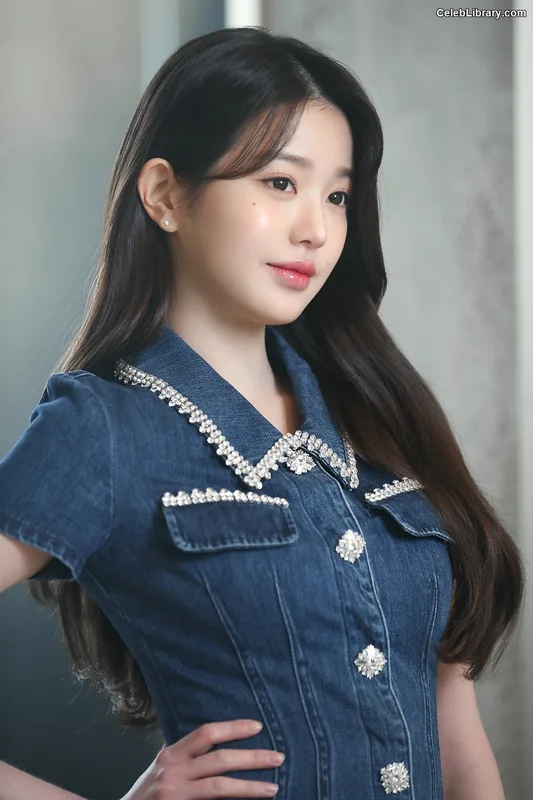 Jang Won-young  장원영 WONYOUNG photo 8 of 5846