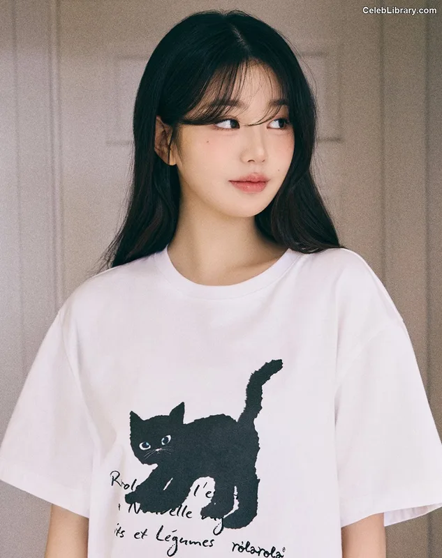 Jang Won-young  장원영 WONYOUNG photo 17 of 5846