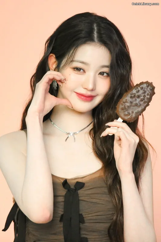 Jang Won-young  장원영 WONYOUNG photo 12 of 5846