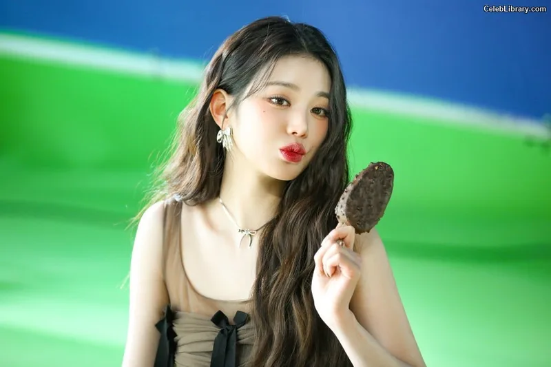 Jang Won-young  장원영 WONYOUNG photo 13 of 5846