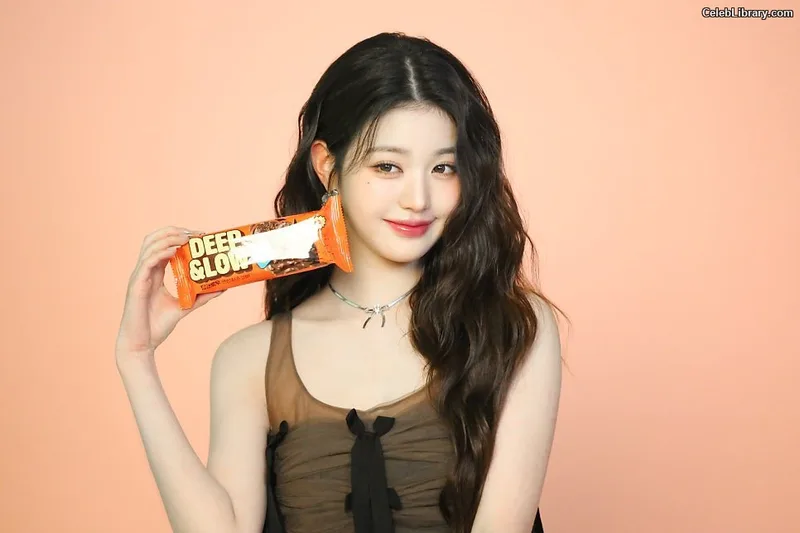 Jang Won-young  장원영 WONYOUNG photo 15 of 5846