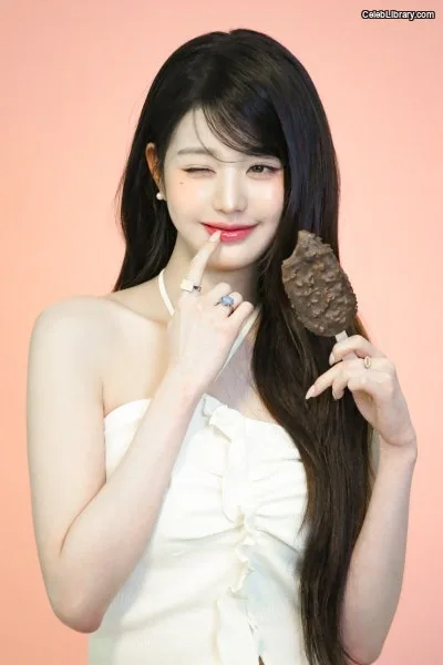 Jang Won-young  장원영 WONYOUNG photo 16 of 5846