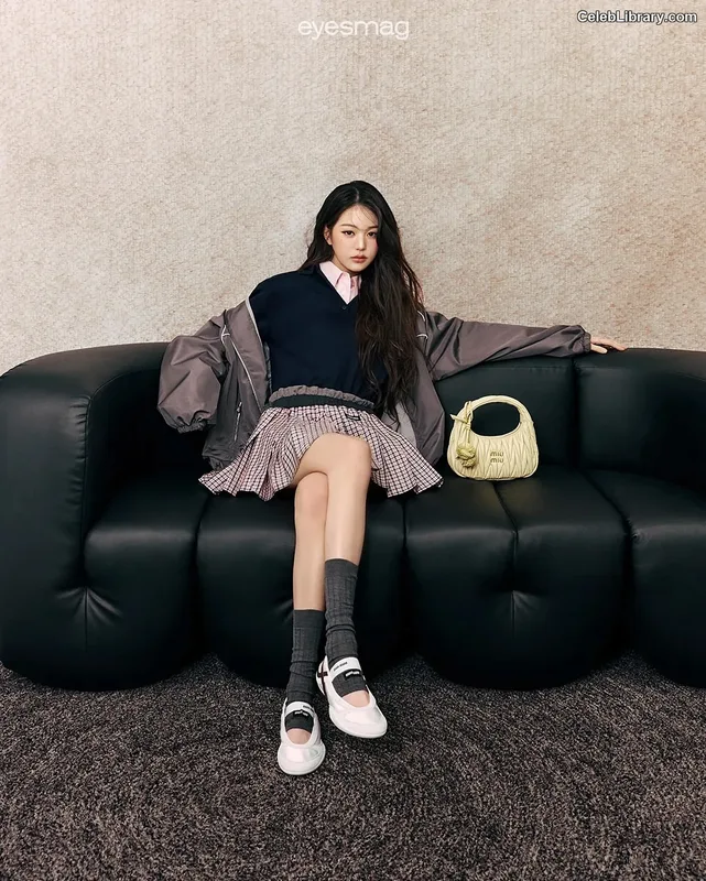 Jang Won-young  장원영 WONYOUNG photo 20 of 5846