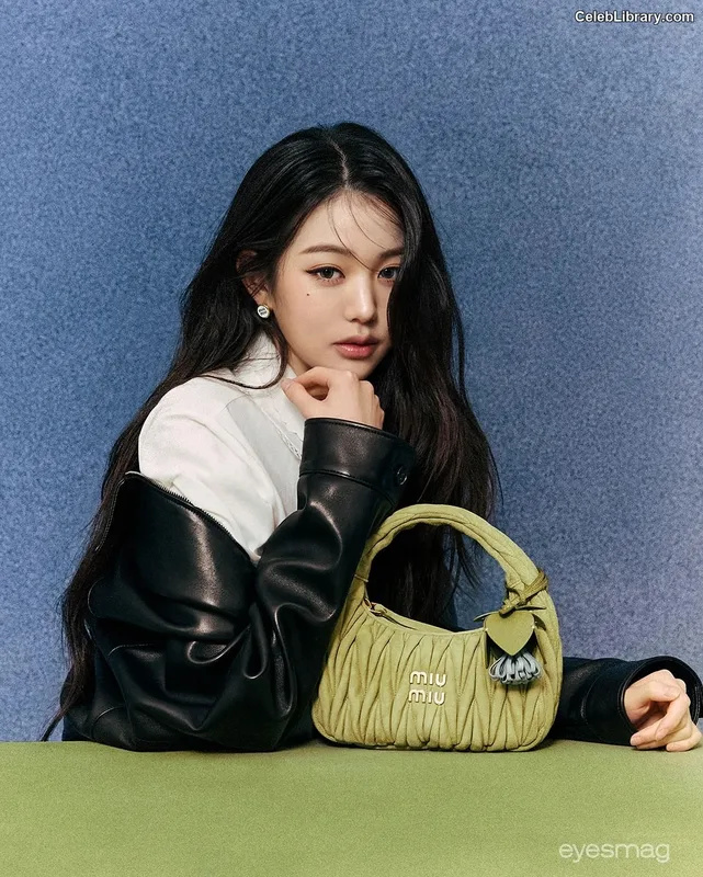 Jang Won-young  장원영 WONYOUNG photo 1 of 5846